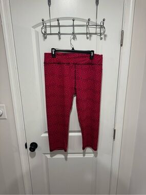 Women's Red Geometric Print Leggings
